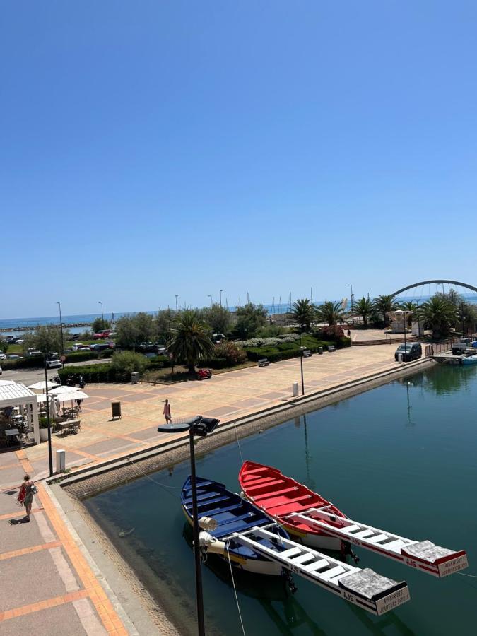 Studio Vue Mer Situe A Cote De La Plage Quartier Des Quilles Sète Extérieur photo