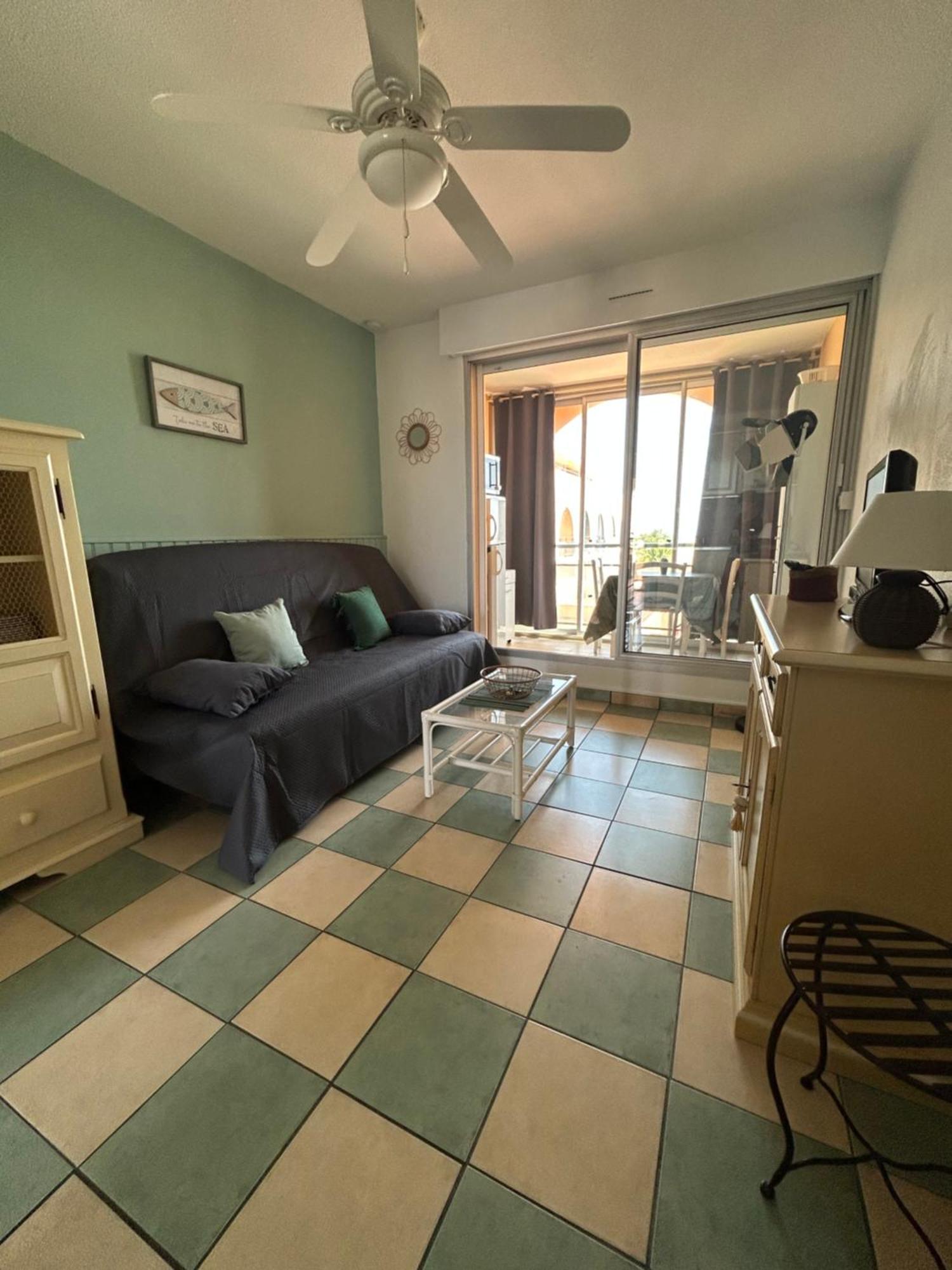 Studio Vue Mer Situe A Cote De La Plage Quartier Des Quilles Sète Extérieur photo